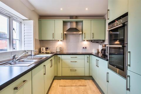 undefined, Elizabeth Drive, Banstead