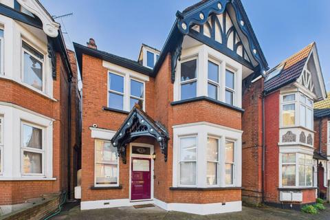 6 bedroom detached house for sale, Lowlands Road, Harrow HA1