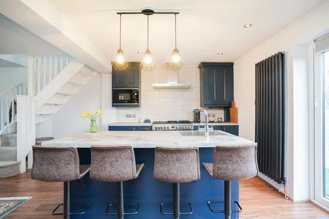 3 bedroom terraced house for sale, Springfield Road, Dronfield S18