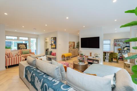 undefined, Twinoaks, Cobham, Surrey KT11