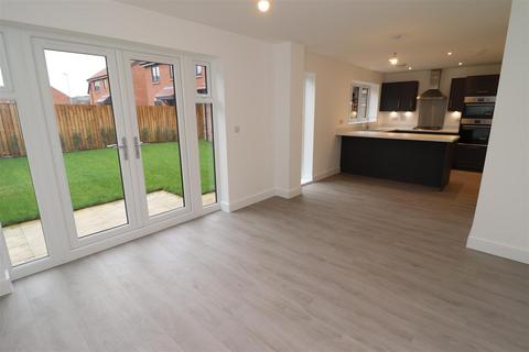 4 bedroom detached house for sale, Blenheim Avenue, Brough