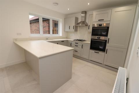 4 bedroom house for sale, Blenheim Avenue, Brough