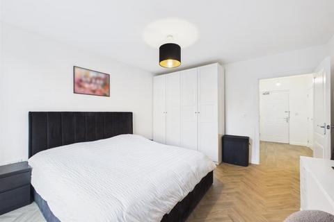 undefined, Iron Railway Close, Coulsdon CR5