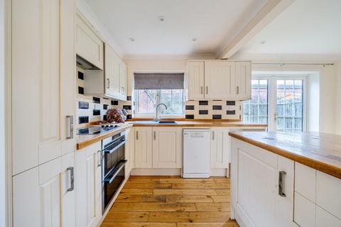 3 bedroom detached house for sale, Leigh Close, Andover, SP10 2BQ