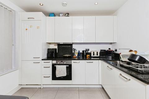 undefined, Bedwyn Mews, READING