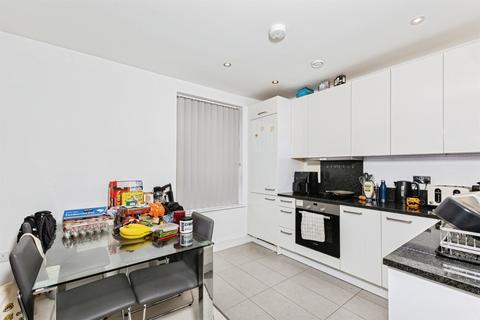 undefined, Bedwyn Mews, READING