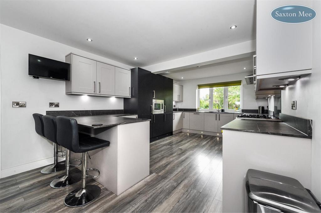 Kitchen 5696.jpg
