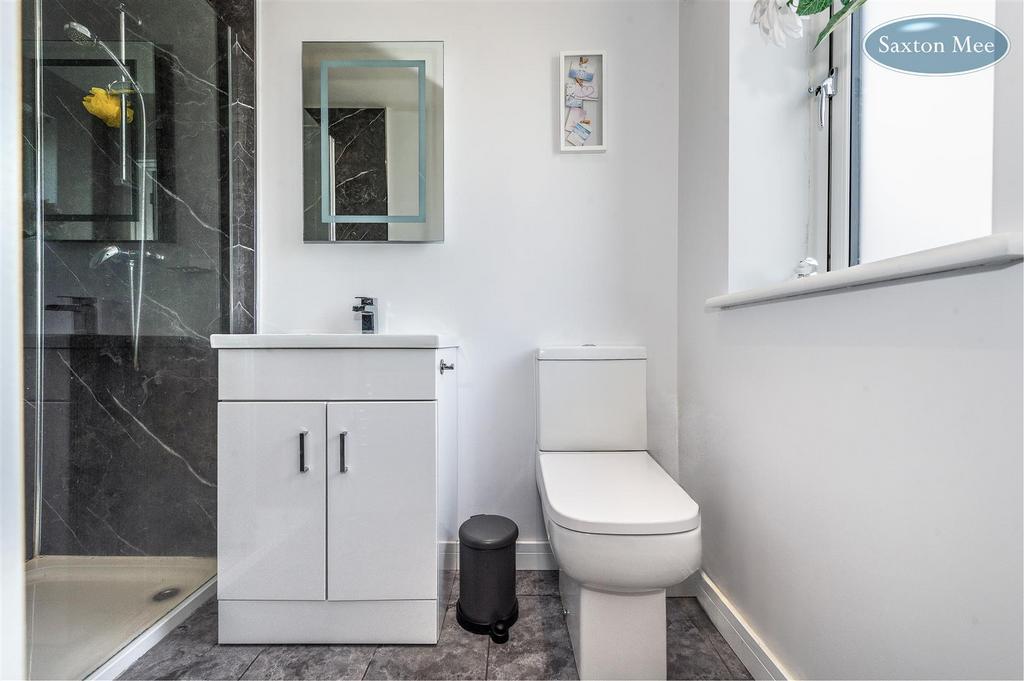 Ensuite 1 5896.jpg