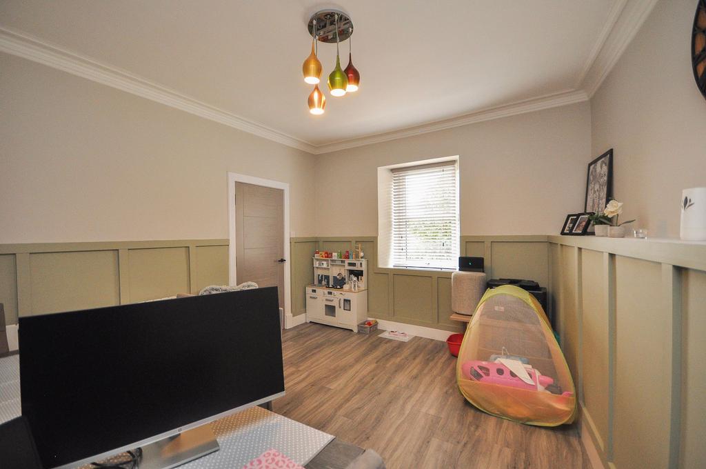 Dining Room/ Bedroom