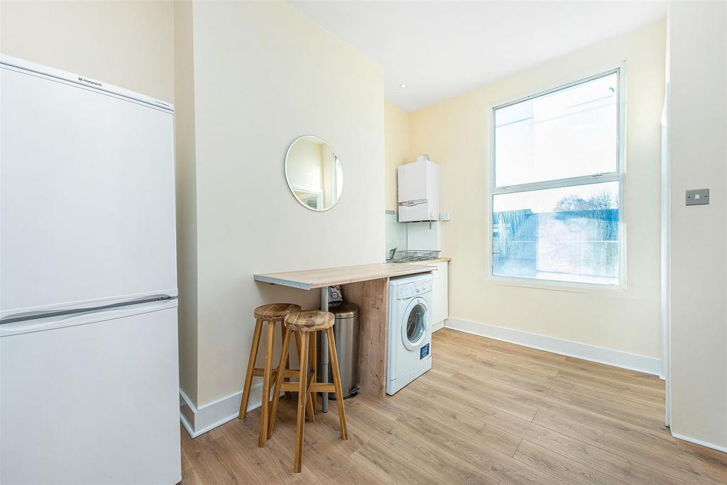 31936 davies and davies 65a stroud green rd 8 lo.j