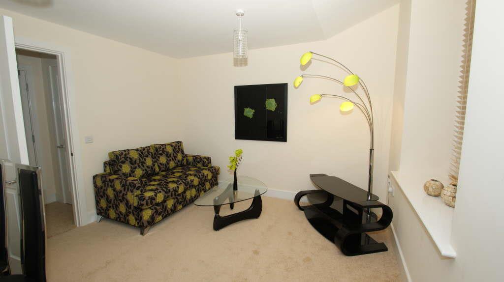 House in Leeds, West Yorkshire - View 2