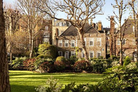 undefined, Hyde Park Gate, South Kensington, SW7
