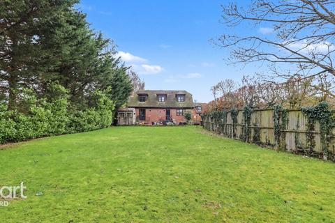 5 bedroom detached house for sale, The Street, Ashford
