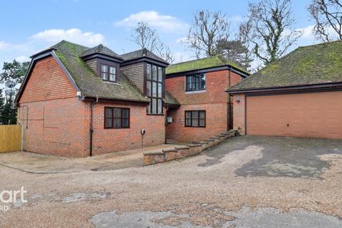 5 bedroom detached house for sale, The Street, Ashford