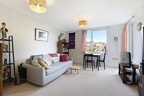 1 bedroom flat for sale, Perry Vale, London