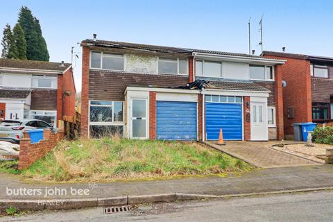 Ullswater Avenue, Burslem, Stoke-on-Trent ST6 4JW
