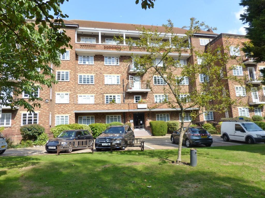 2 bed flat for sale Pembroke Hall, London NW4