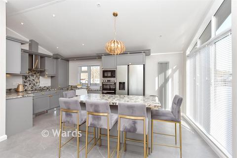 2 bedroom park home for sale, The Broadway, Minster On Sea, Sheerness, Kent