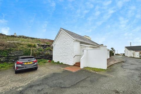 2 bedroom semi-detached bungalow for sale, Llain Y Bwthyn, Trearddur Bay, Anglesey, LL65