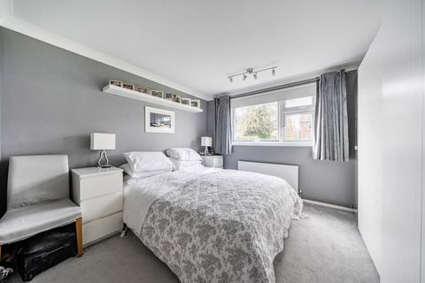 undefined, Mowbray Road, London