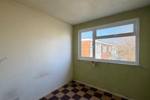 2 bedroom flat for sale, Flat 8 Park Lawn, Parchmore Road, Thornton Heath, Surrey, CR7 8HA