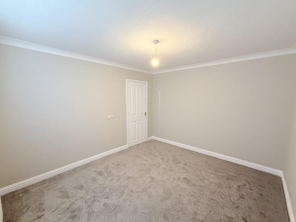 27 Abercromby Road, Castle Douglas, DG7 1 BA - Brai