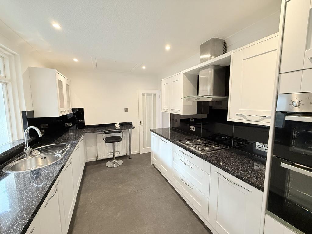 27 Abercromby Road, Castle Douglas, DG7 1 BA - Brai