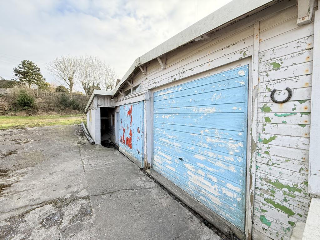 27 Abercromby Road, Castle Douglas, DG7 1 BA - Brai