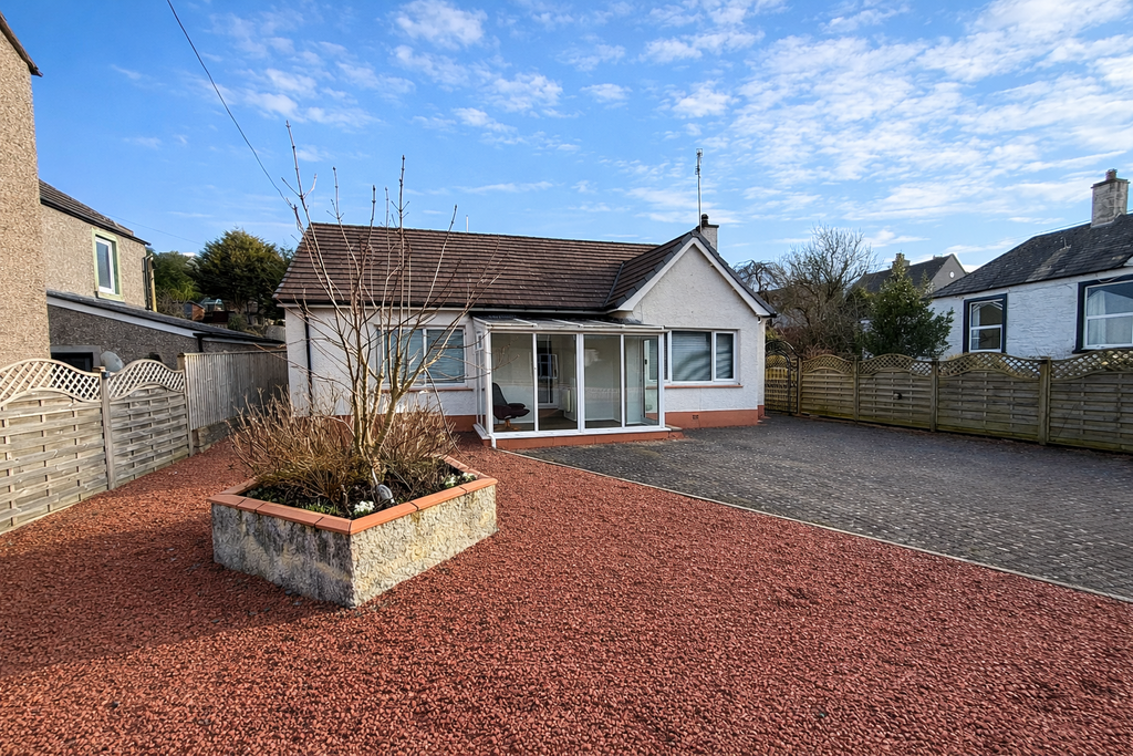 27 Abercromby Road, Castle Douglas, DG7 1 BA - Brai