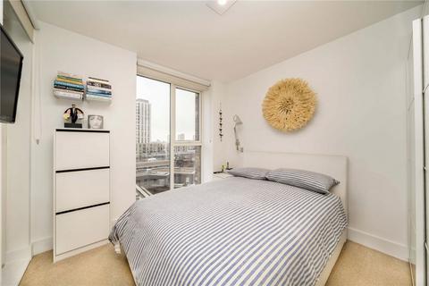 2 bedroom flat to rent, Stockwell Park Walk, London SW9