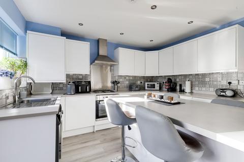 3 bedroom terraced house for sale, Poets Close, Nottingham NG15