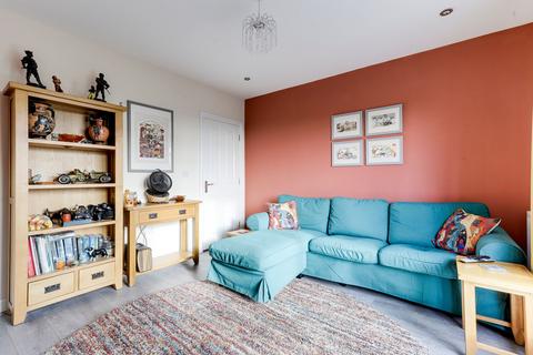 3 bedroom terraced house for sale, Poets Close, Nottingham NG15