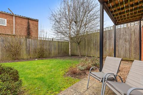 undefined, Walnut Grove, Wooburn Green, HP10