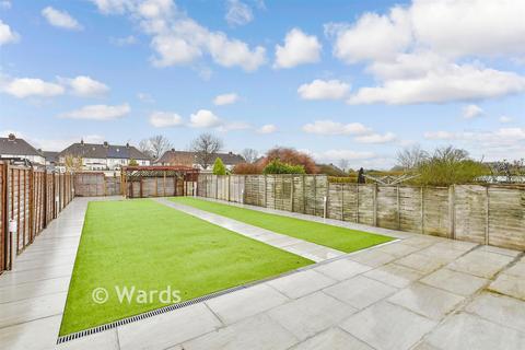 4 bedroom end of terrace house for sale, Plains Avenue, Maidstone, Kent