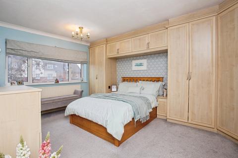 2 bedroom apartment for sale, Bushey Hall Road, Bushey
