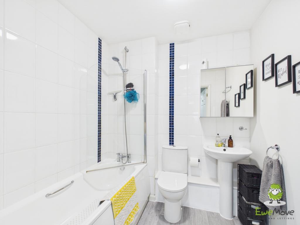 Ewe Move Estate Agents Basingstoke - Elder House