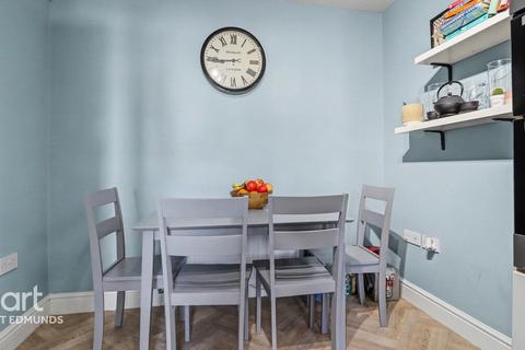 3 bedroom terraced house for sale, Abbeyfields, Bury St Edmunds