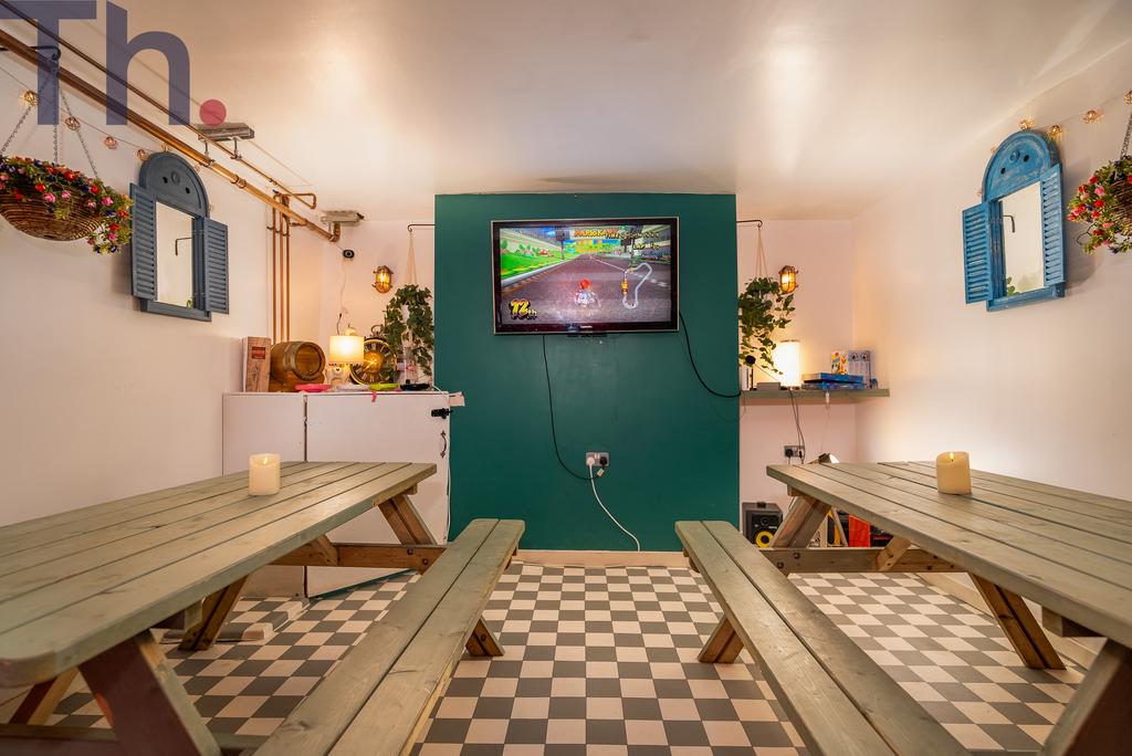 Lower Ground Floor Dining Area