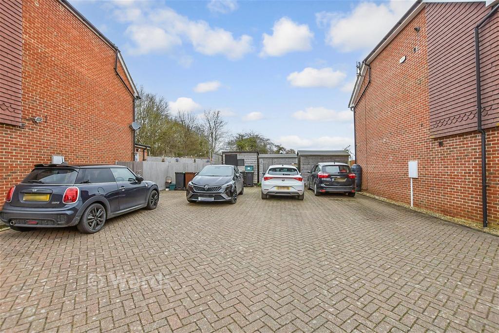 Driveway/Parking