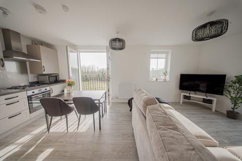 2 bedroom flat for sale, Virginia Drive, Haywards Heath, RH16