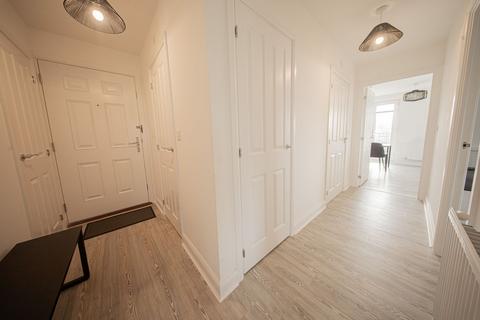 2 bedroom flat for sale, Virginia Drive, Haywards Heath, RH16