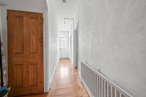 undefined, Temple Road, London, NW2