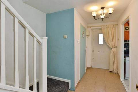 2 bedroom end of terrace house for sale, Coles Avenue, Leadenhall, Milton Keynes