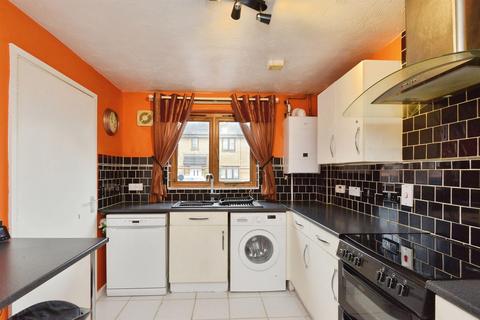 2 bedroom end of terrace house for sale, Coles Avenue, Leadenhall, Milton Keynes