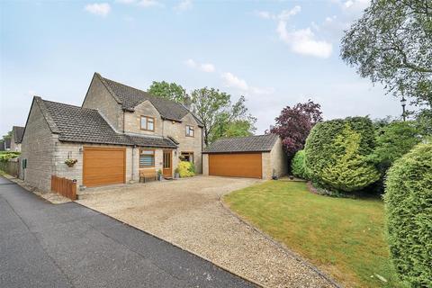 4 bedroom detached house for sale, Tormarton Road, Marshfield, Chippenham