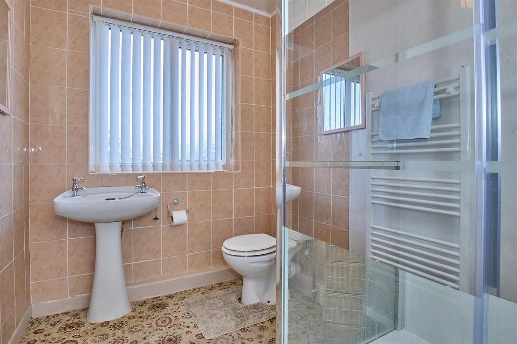 Shower room to front