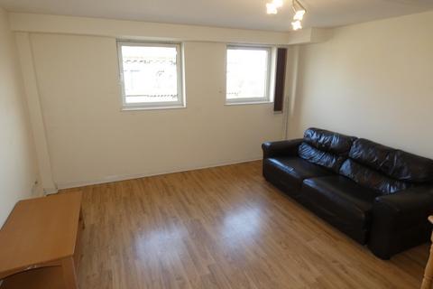 2 bedroom terraced house to rent, Wallace Street, Glasgow G5