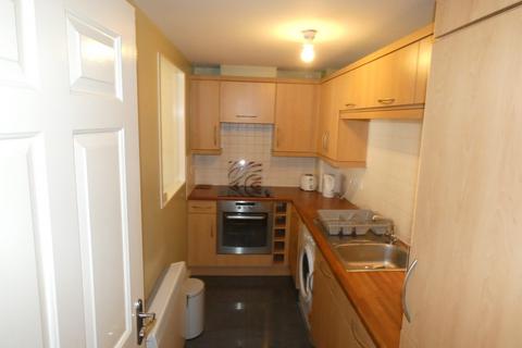 2 bedroom terraced house to rent, Wallace Street, Glasgow G5