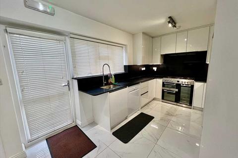 undefined, Stoke Poges Lane, Slough