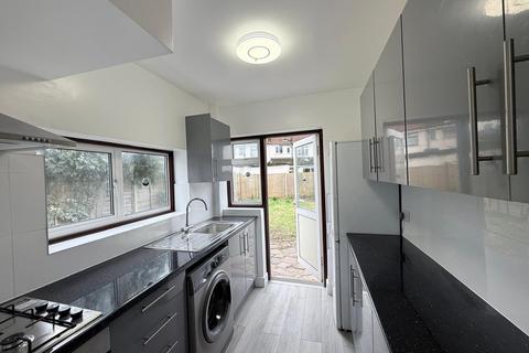 3 bedroom semi-detached house to rent, Brook Drive, Harrow HA1
